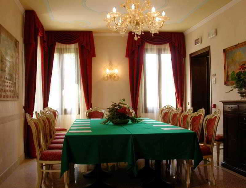 Hotel The Foscarini Mogliano Veneto Esterno foto
